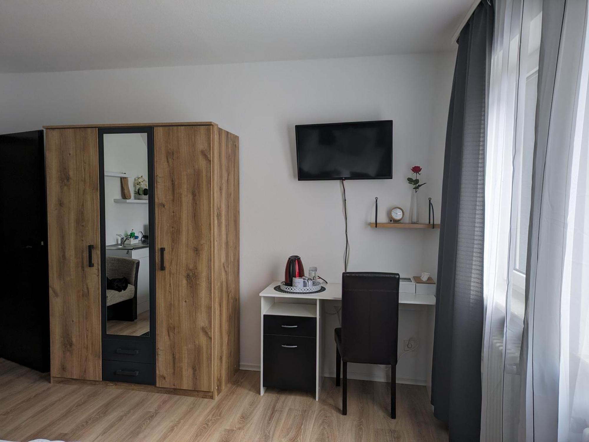 Hotel Ari ไคเซอร์สเลาเทิร์น ภายนอก รูปภาพ